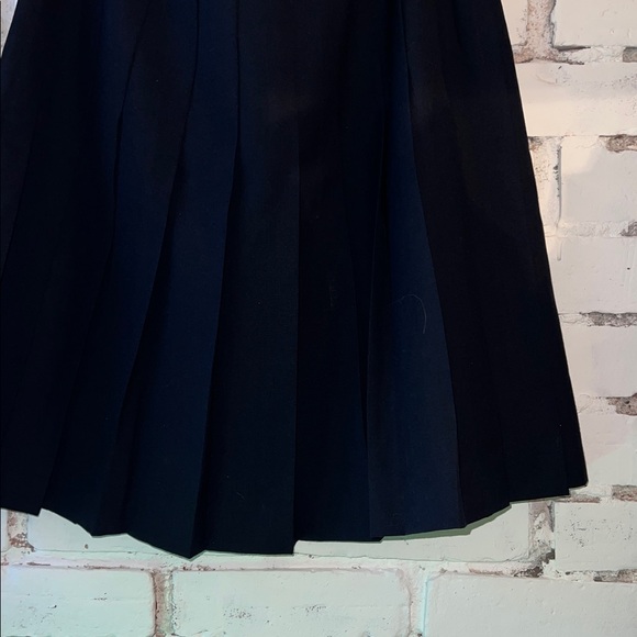 Vintage pleated tennis skirt long enough for workwear woolly & structured - Picture 7 of 9